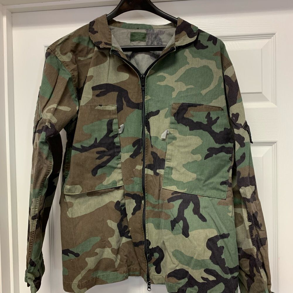 Army Military Camo Zip Up Jacket sz S/M ( flaws)